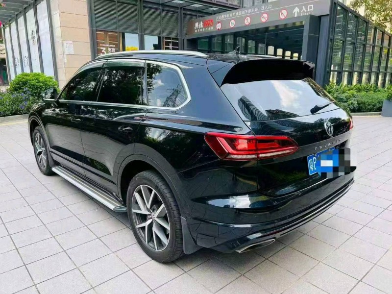 广州19年大众途锐7