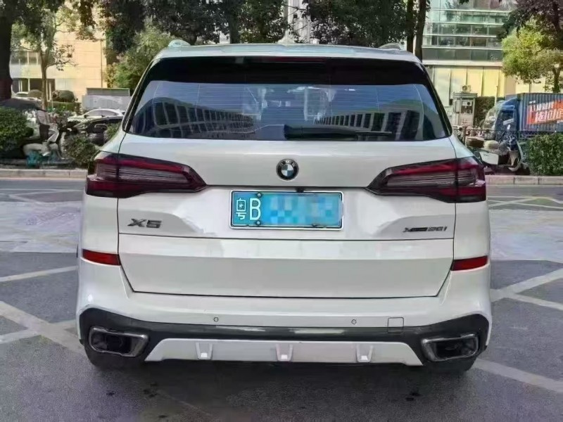 深圳21年寶馬X59