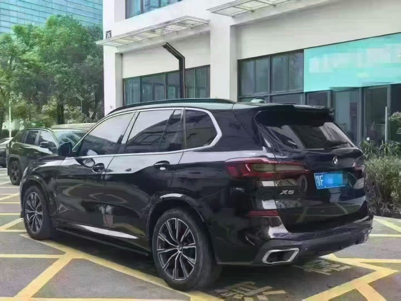 深圳21年寶馬X58
