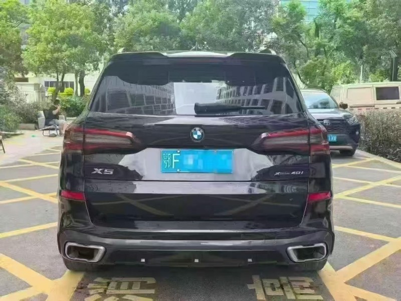 深圳21年寶馬X59