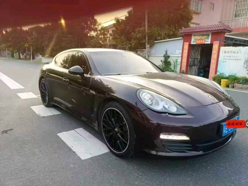 湛江12年保时捷帕拉梅拉2