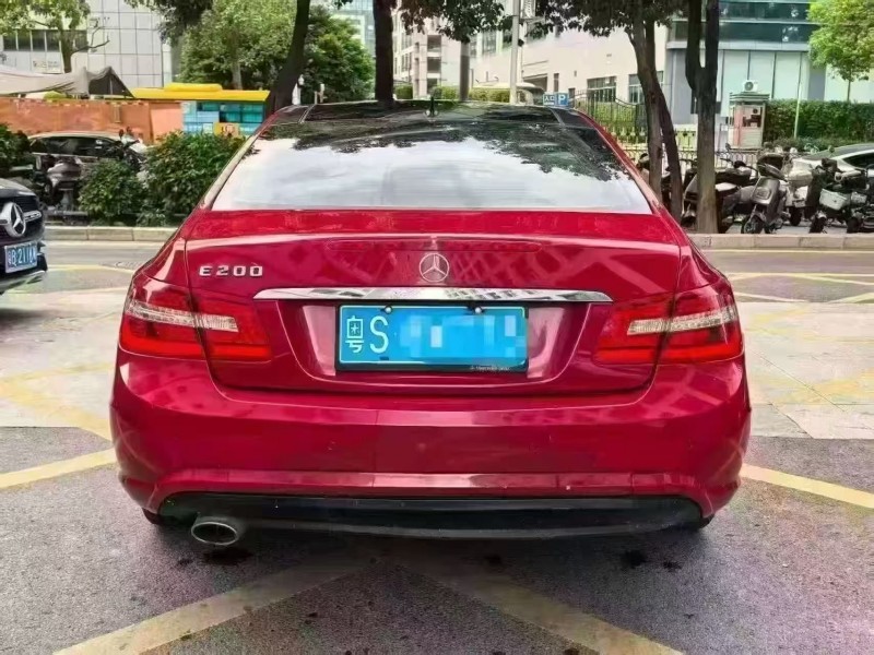 深圳13年奔驰E9