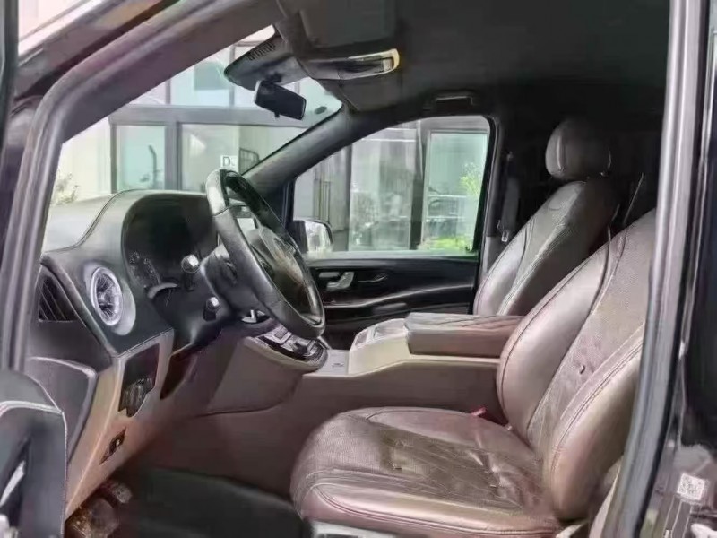 深圳19年奔馳威霆5