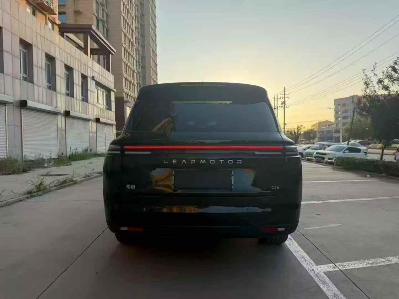 棗莊25年零跑汽車C168