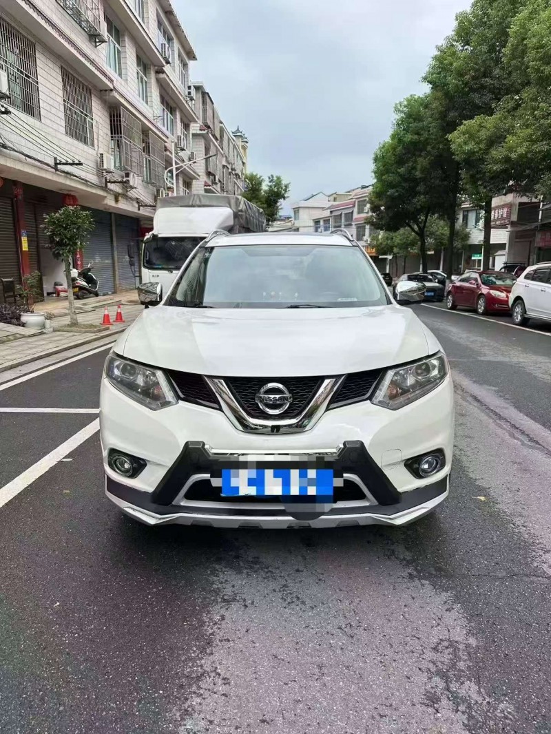 常德17年日产奇骏1