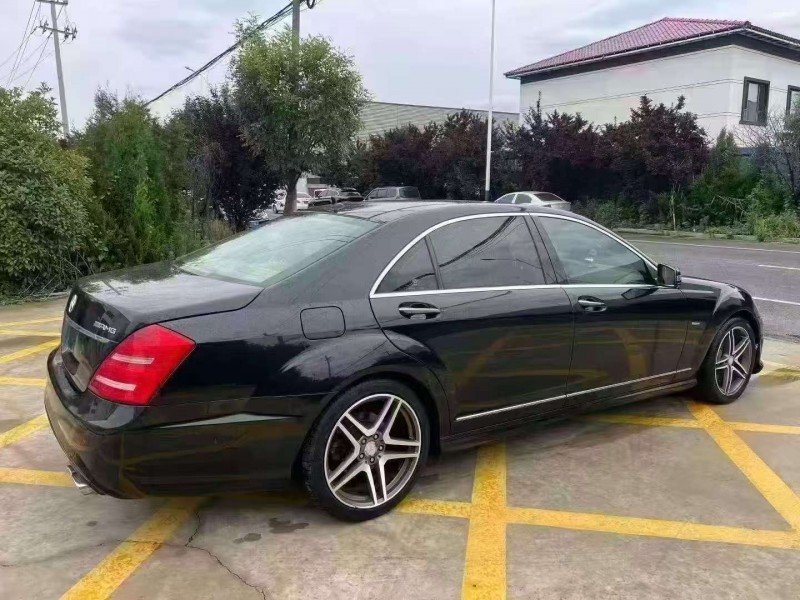 东营13年奔驰S8