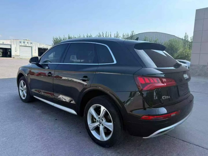 洛阳21年奥迪Q55