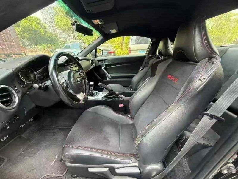 江門17年斯巴魯BRZ4