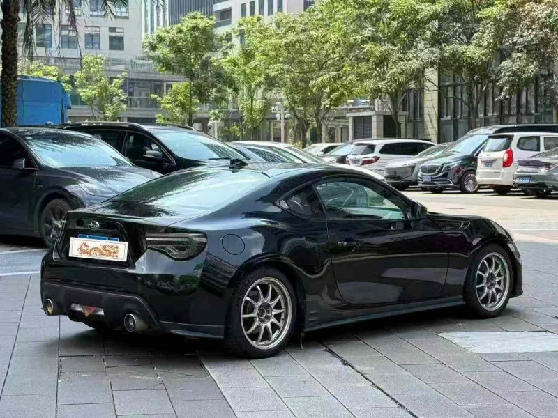 江門17年斯巴魯BRZ9