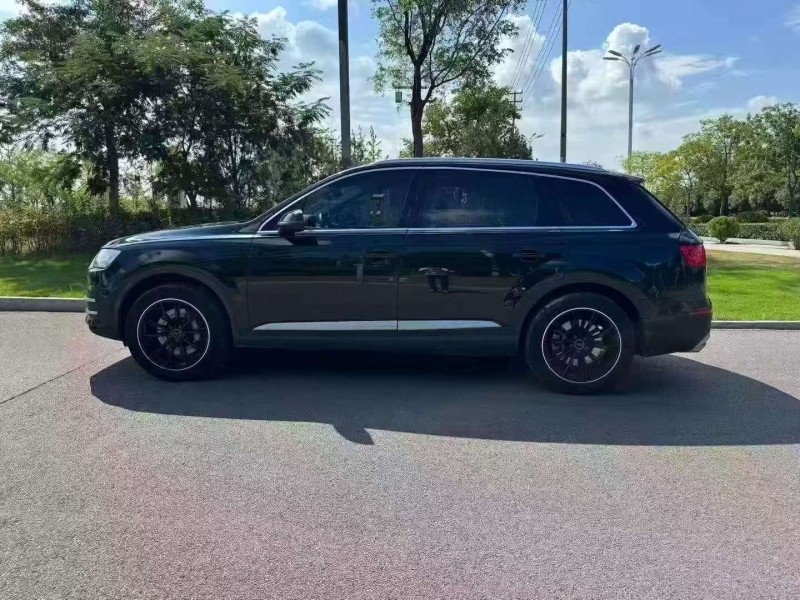 东营16年奥迪Q78