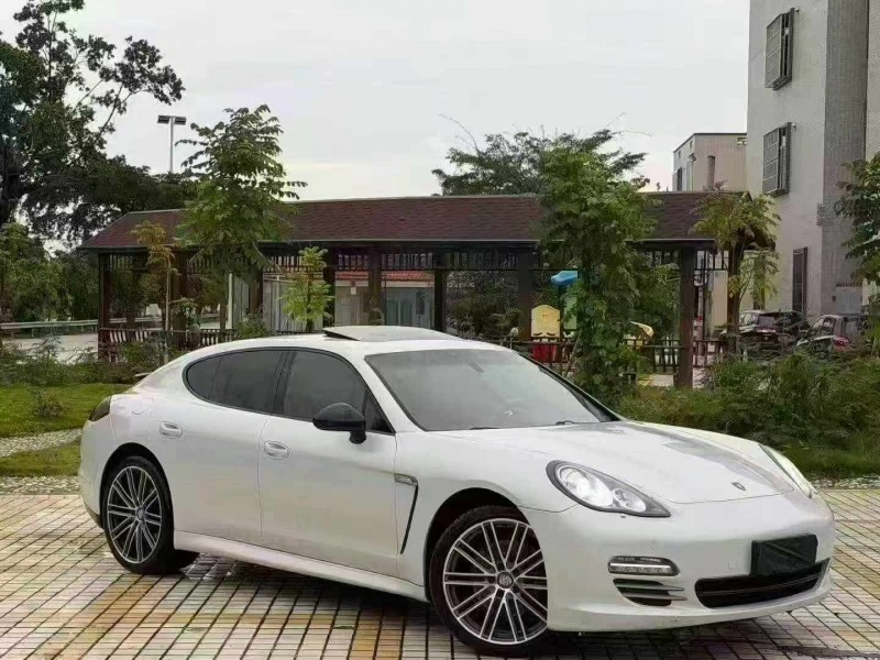 湛江11年保時捷帕拉梅拉2