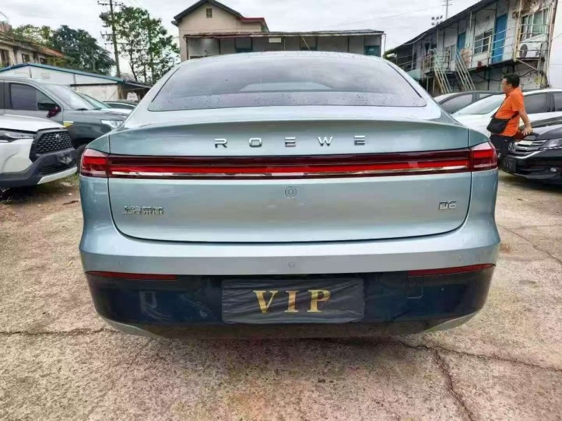 张家界25年荣威D66