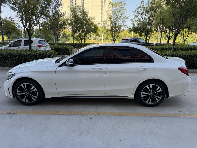 济宁20年奔驰C5
