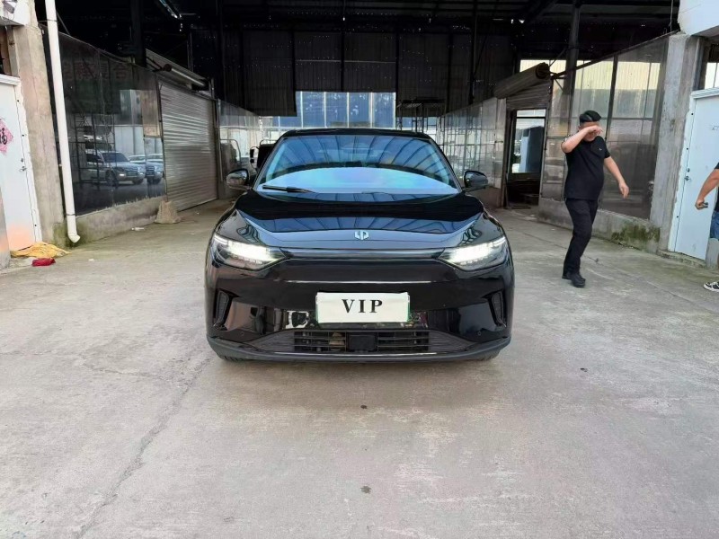徐州25年零跑汽車C111
