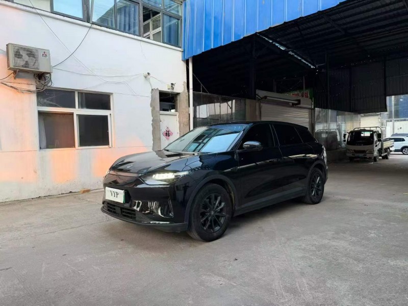 徐州25年零跑汽車C112