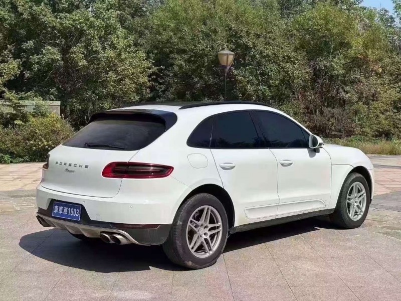 东营17年保时捷Macan9