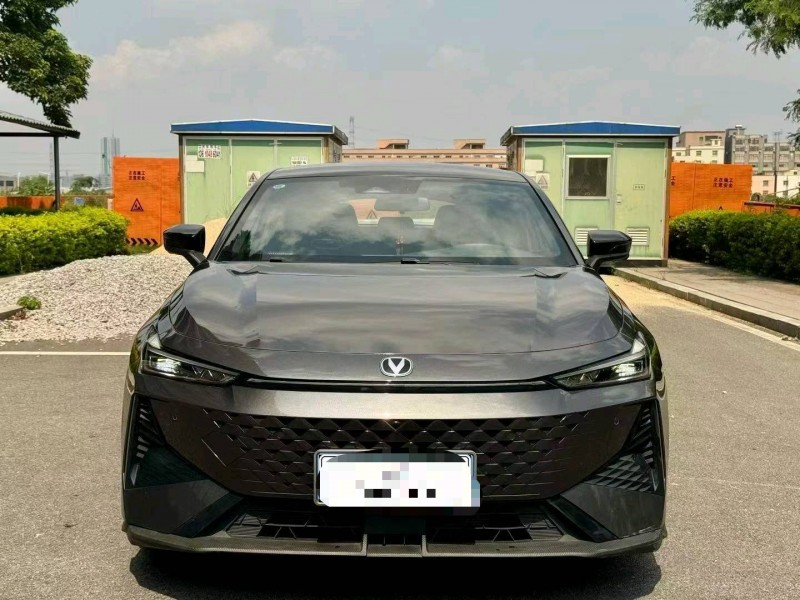 東莞25年長安汽車UNI1