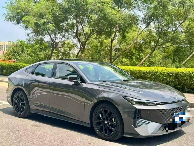 東莞25年長安汽車UNI2
