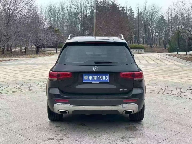 青島22年奔馳GLB9