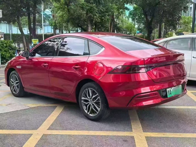 深圳22年比亞迪秦8