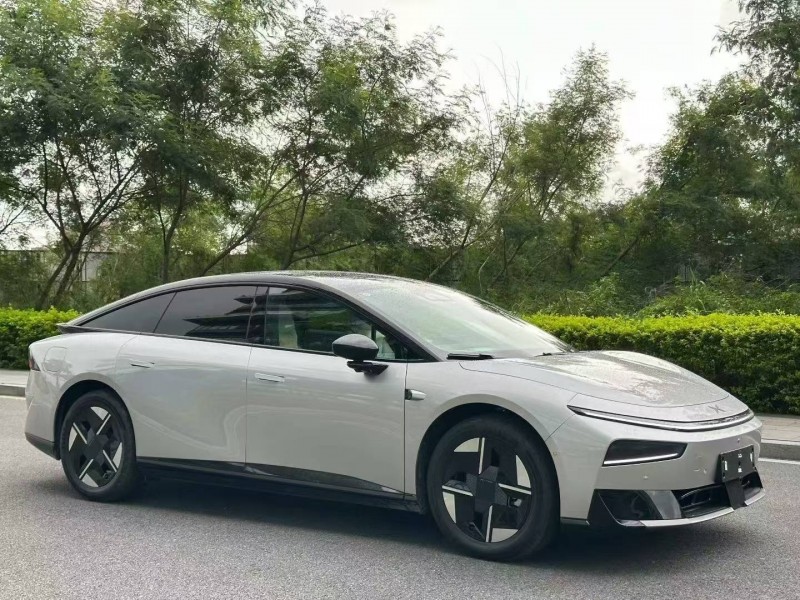 東莞26年小鵬汽車p73