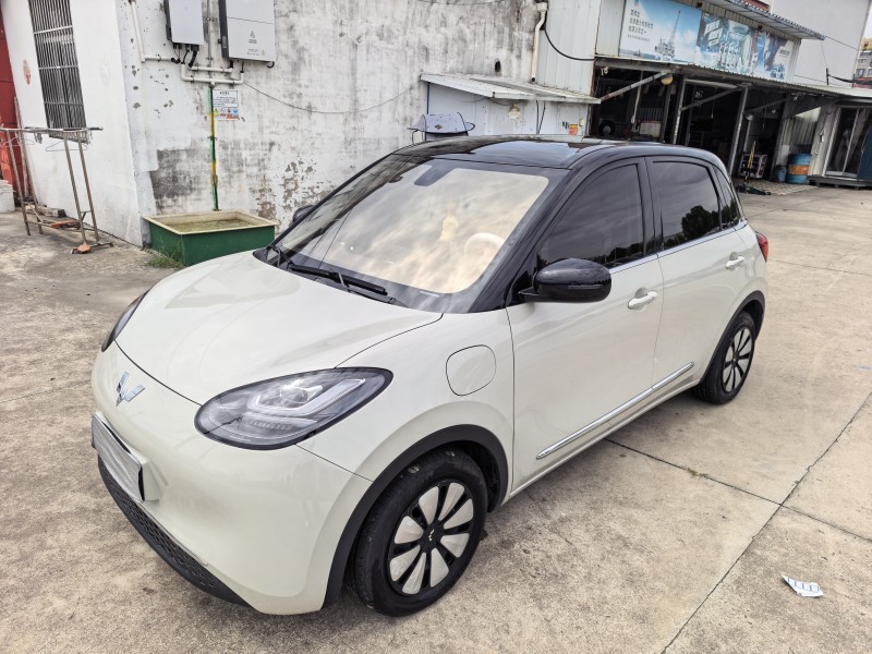 泰州23年五菱汽車繽果2