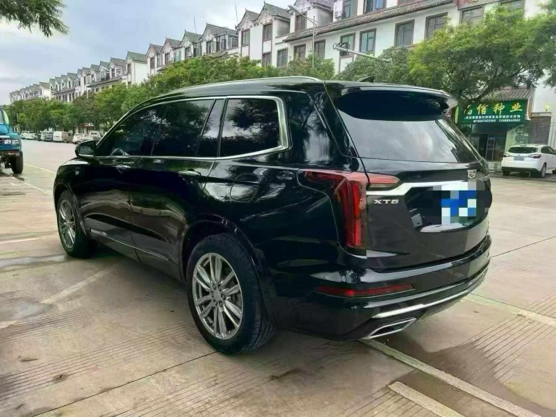 昭通22年凱迪拉克XT68