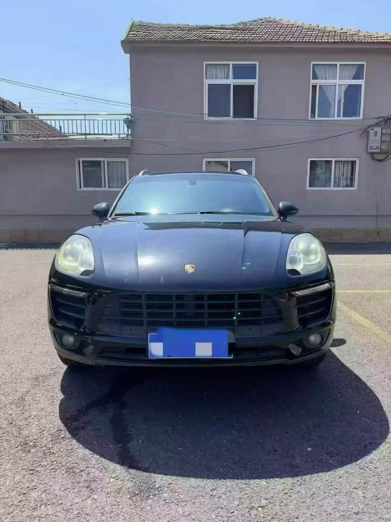 济宁14年保时捷Macan1