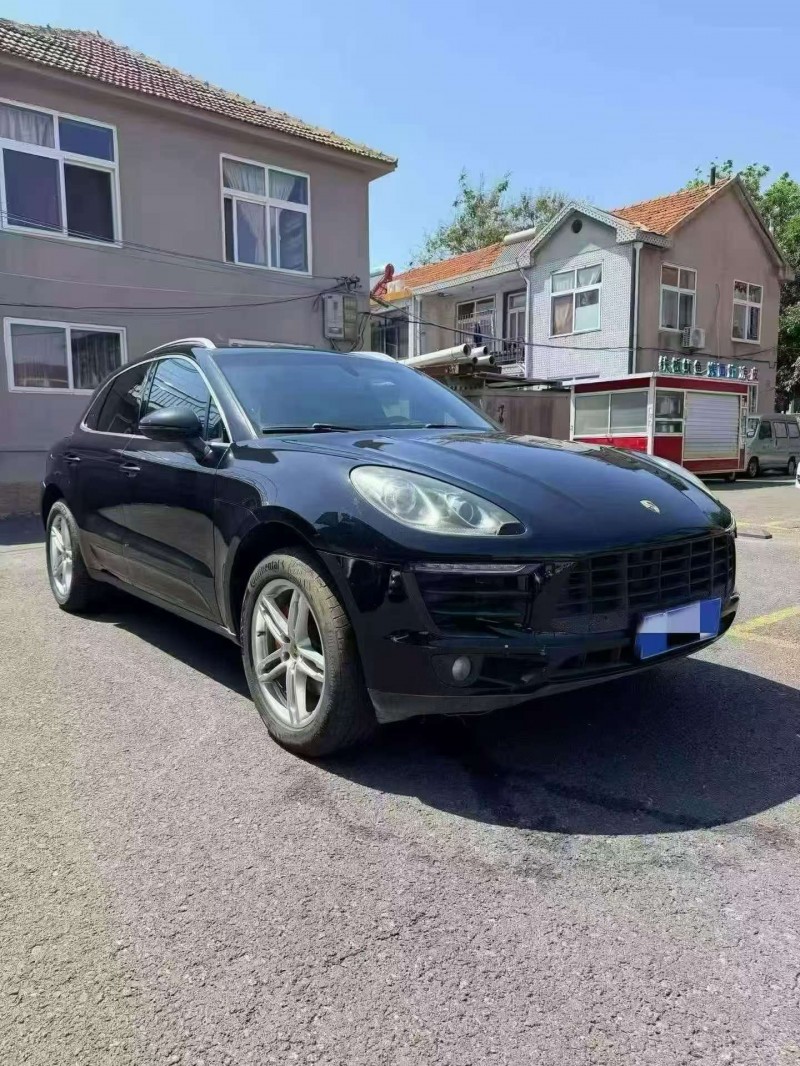 济宁14年保时捷Macan3