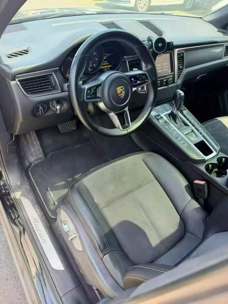 济宁14年保时捷Macan4