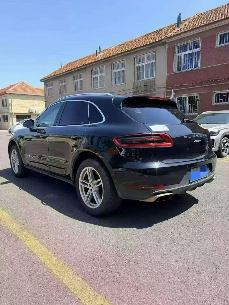 济宁14年保时捷Macan7