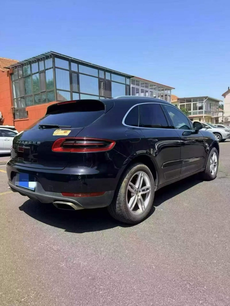 济宁14年保时捷Macan8