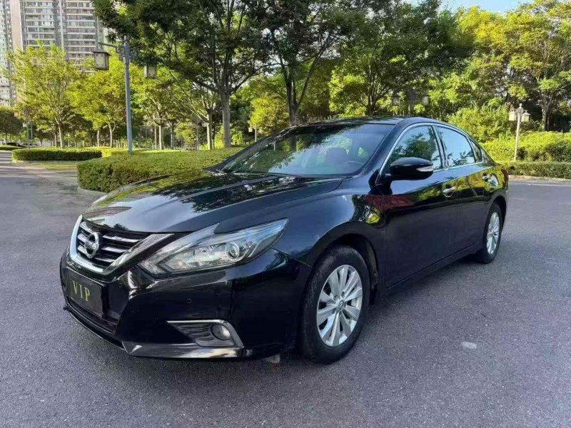 常州17年日产天籁2
