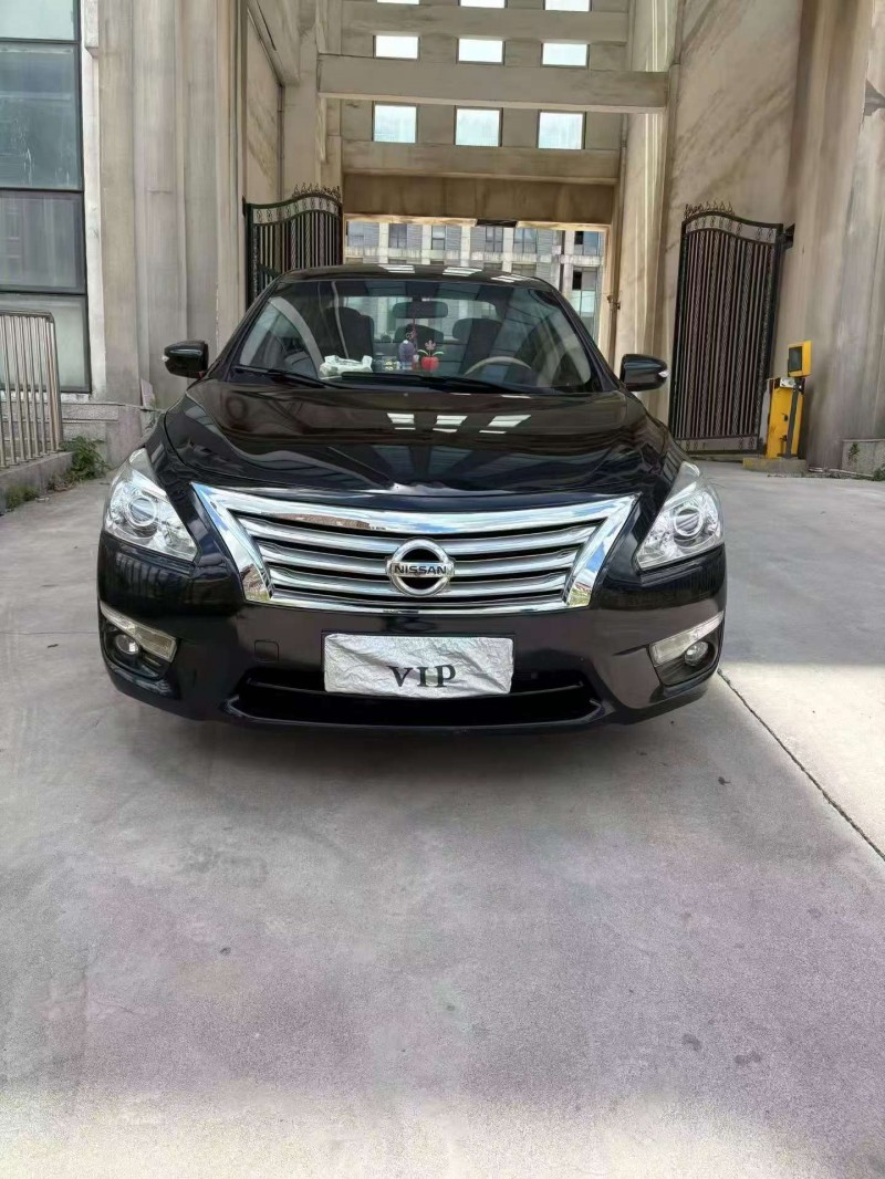 東營15年日產天籟1