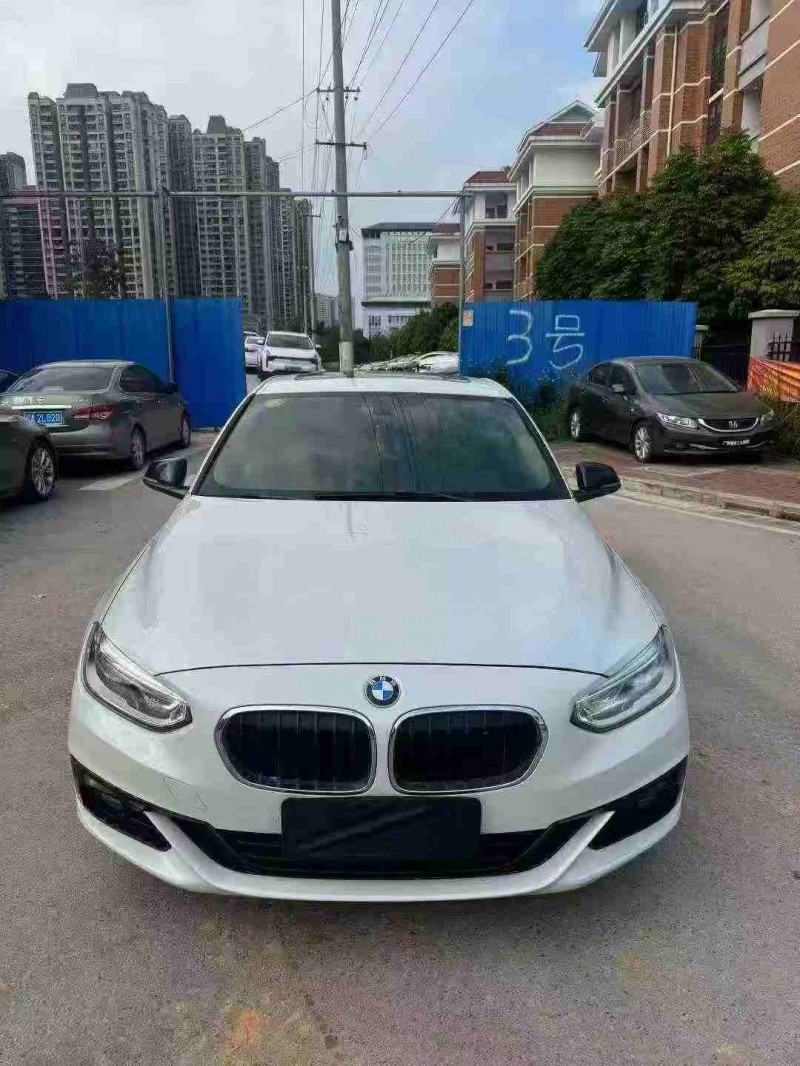 南宁18年宝马1系1