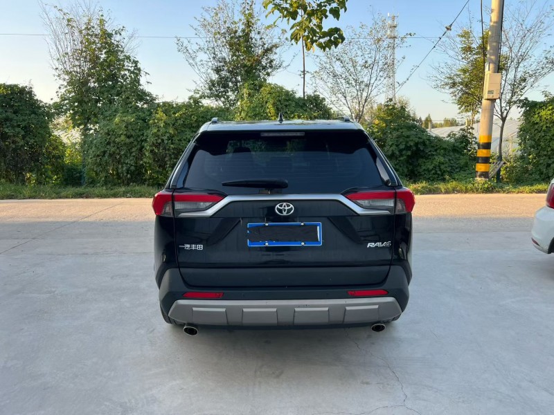 徐州25年豐田RAV4榮放9