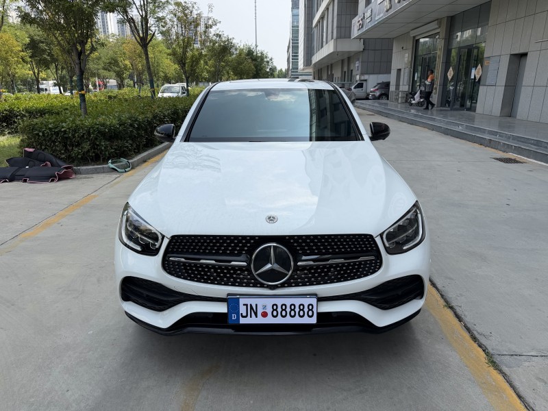 济宁23年奔驰GLC1