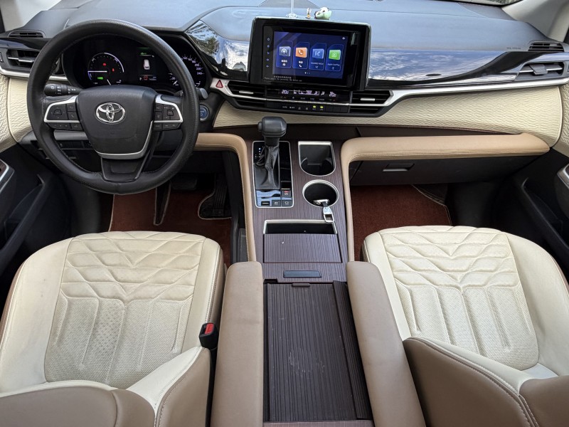濟寧23年豐田塞納5