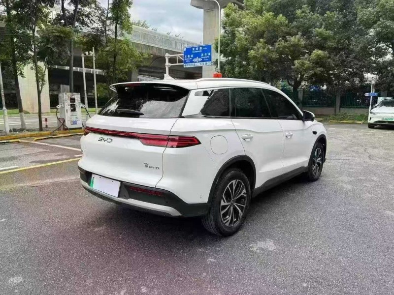 佛山25年比亚迪宋8