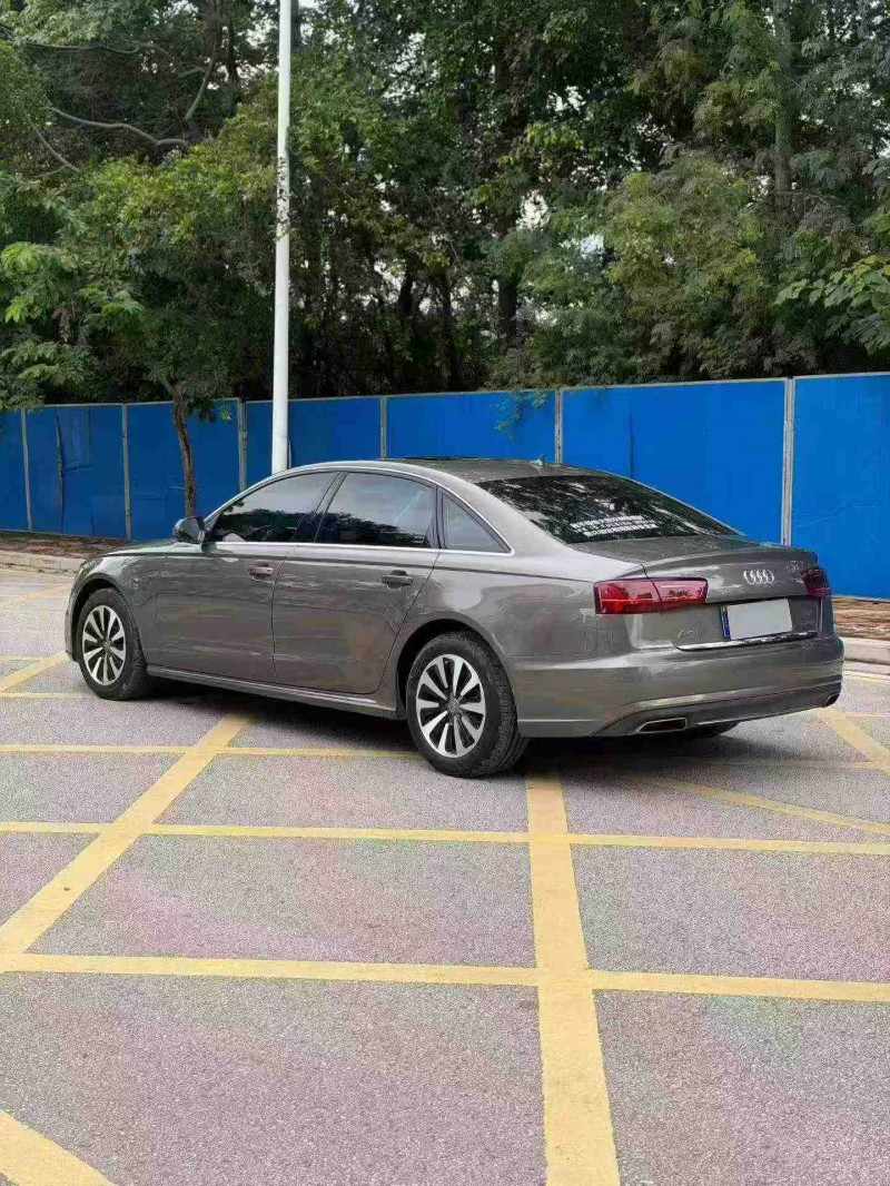 南寧17年奧迪A6L8
