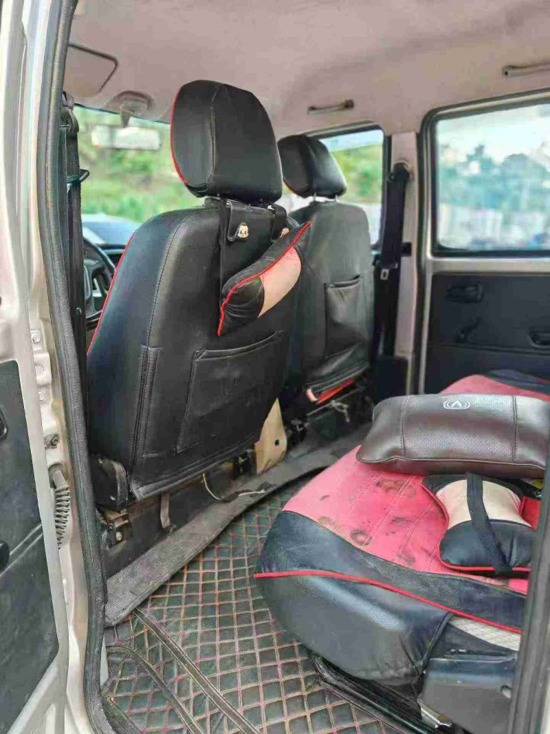 南寧20年長安汽車跨越王5
