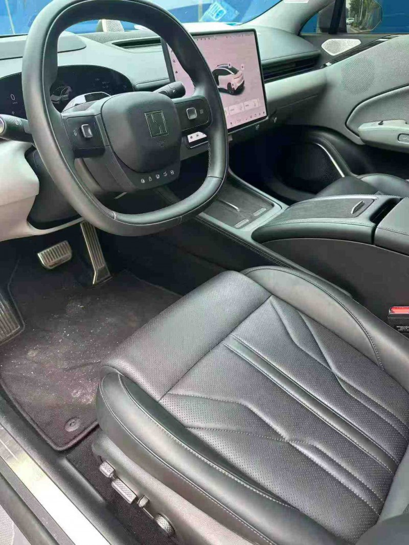南寧24年極氪汽車0074