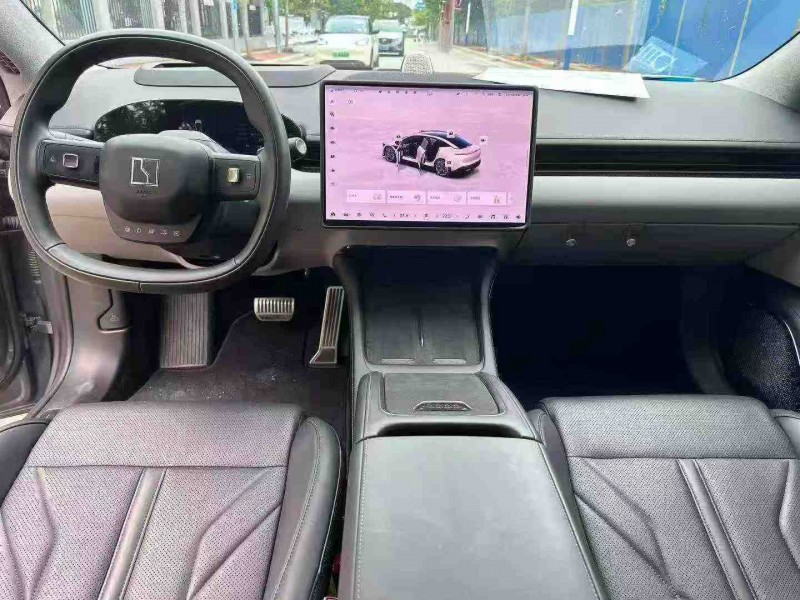 南寧24年極氪汽車0075