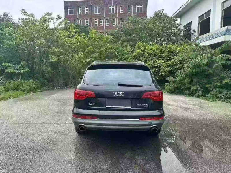 南寧15年奧迪Q79