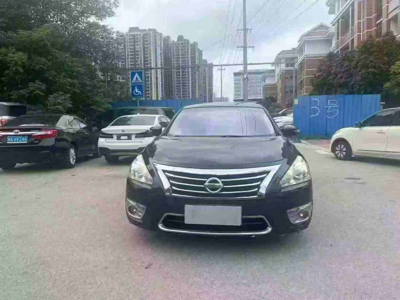 南寧15年日產天籟1