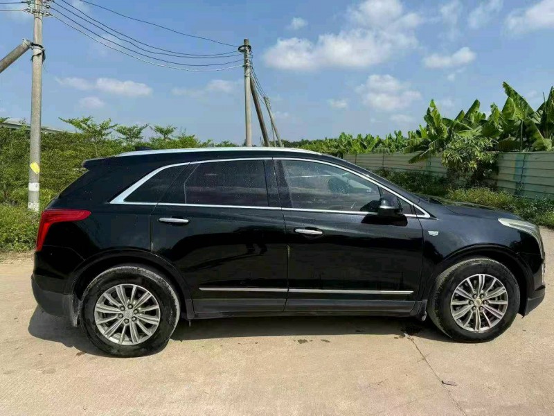 中山19年凯迪拉克XT52