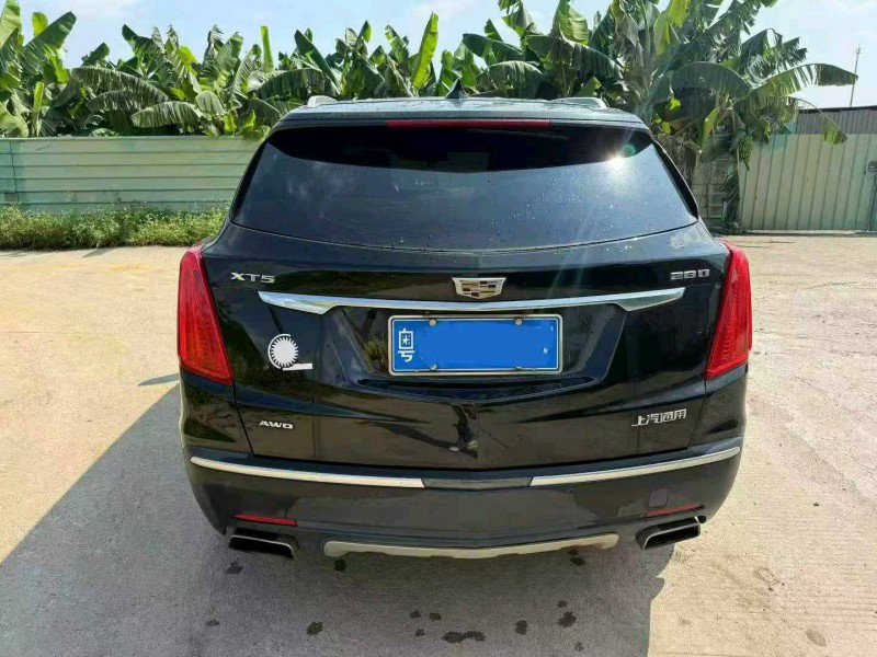 中山19年凯迪拉克XT54