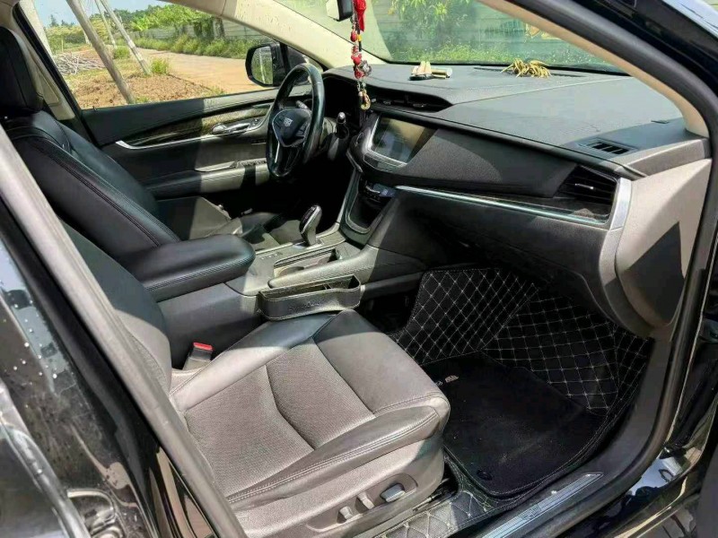 中山19年凯迪拉克XT55