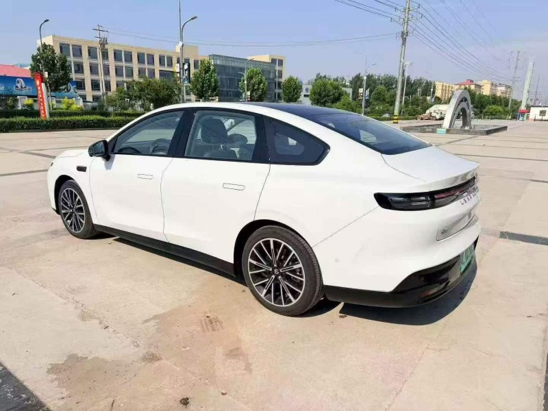 濰坊26年零跑汽車B018