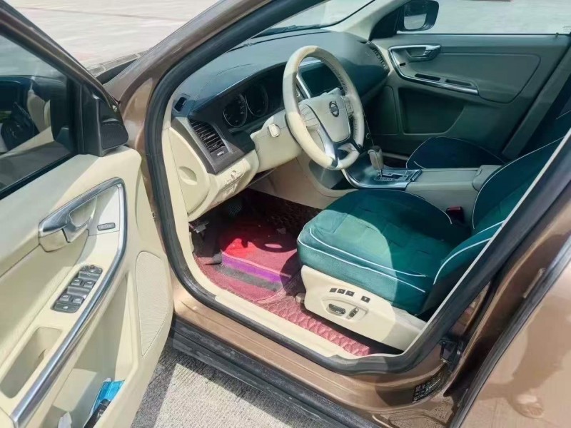 济宁12年沃尔沃XC602